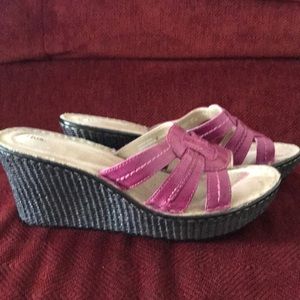 Cute little sandals, perfect with a cute dress